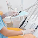 Pieza de mano de alta velocidad en odontología (1)